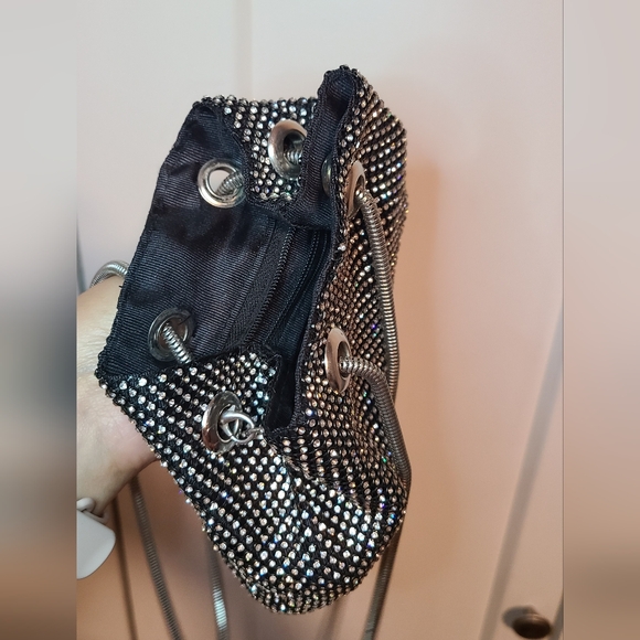 Rhinestoned chain purse - Picture 3 of 4